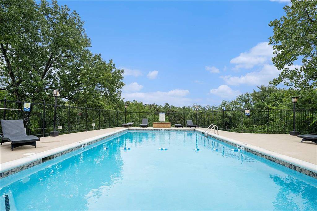 Atlanta, GA 30309,2285 Peachtree RD NE #606