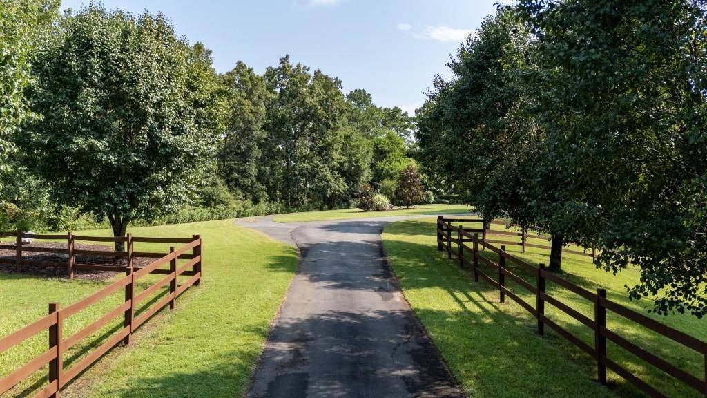 Adairsville, GA 30103,1616 Hwy 140 NW