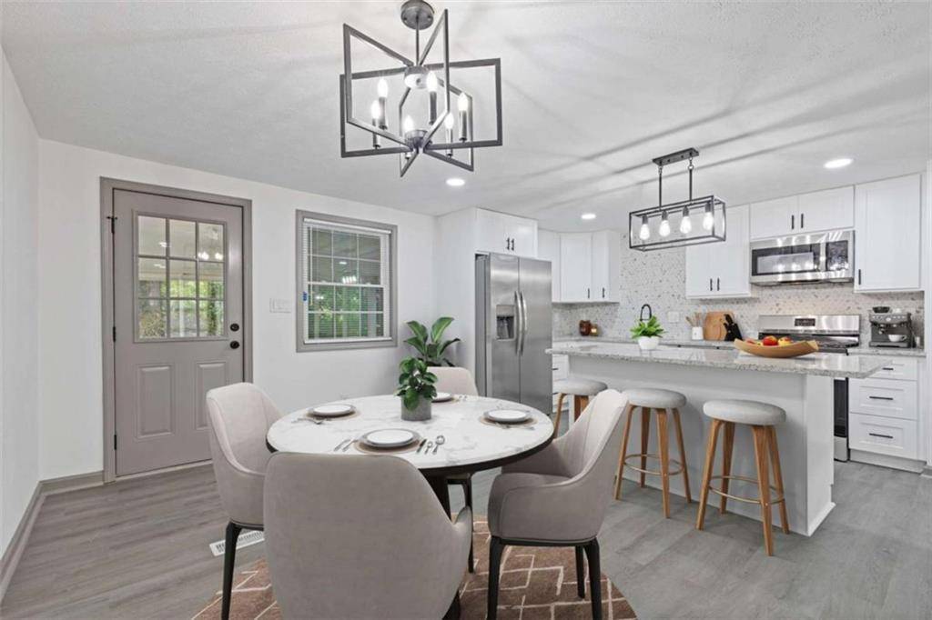 Rex, GA 30273,3352 Creekwood DR