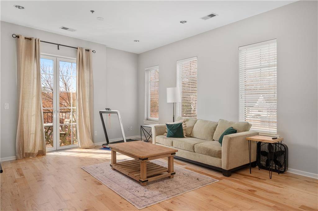 Atlanta, GA 30319,1430 Dresden DR NE #215