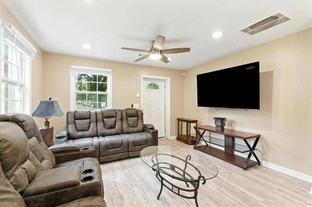 Atlanta, GA 30318,142 Hutton PL