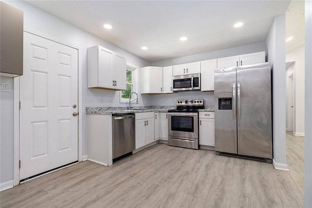 Dawsonville, GA 30534,301 Collins RD