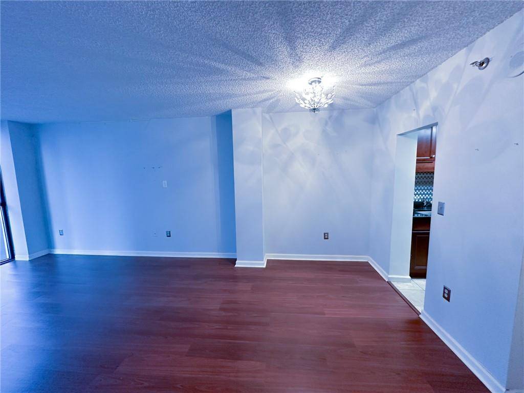 Atlanta, GA 30309,1280 W Peachtree ST NW #1202