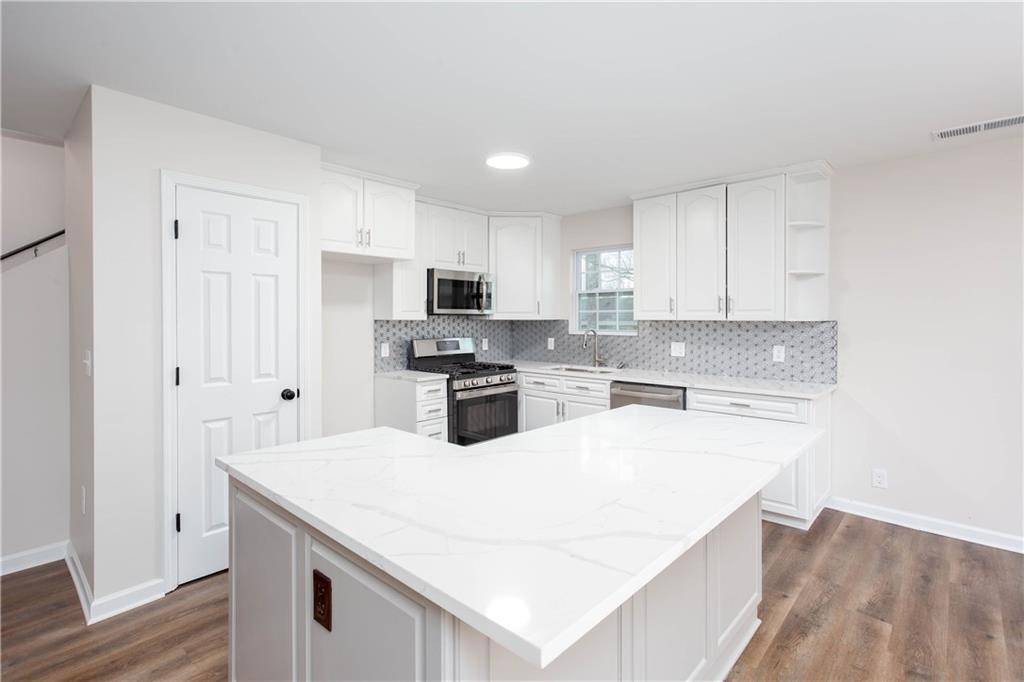Kennesaw, GA 30152,4100 Chanticleer DR NW
