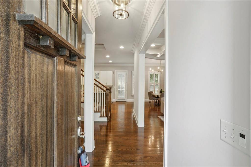 Brookhaven, GA 30319,2585 Drew Valley RD NE