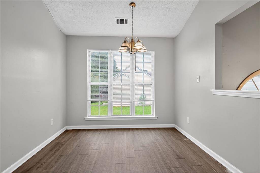 Atlanta, GA 30349,5470 Twin Lakes DR