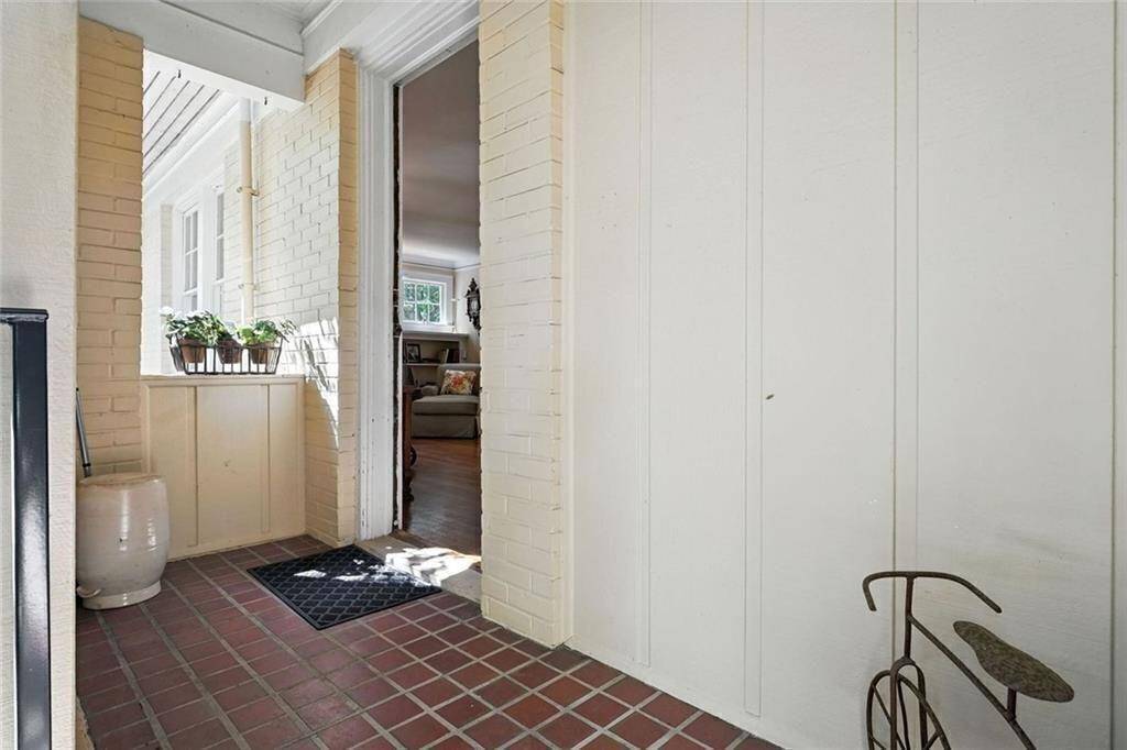 Atlanta, GA 30305,172 Lindbergh DR NE