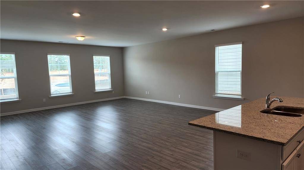 Braselton, GA 30517,400 Grey Falcon AVE