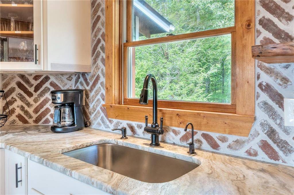 Blue Ridge, GA 30513,281 Rocky Ridge DR