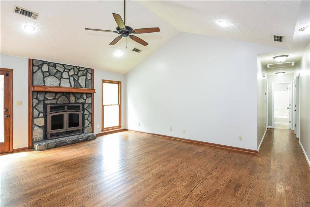 Loganville, GA 30052,6164 S Sharon Church RD