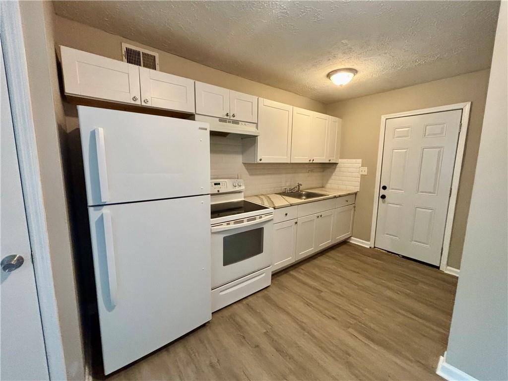 Austell, GA 30106,6077 Pine ST #4