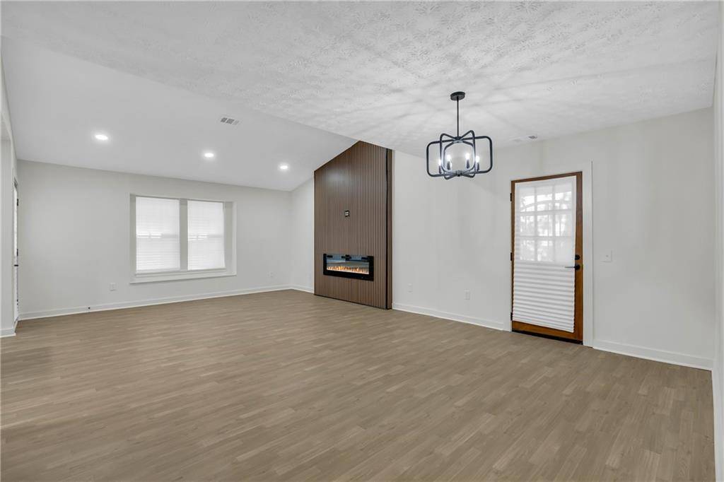 Stone Mountain, GA 30088,850 Greenhedge DR