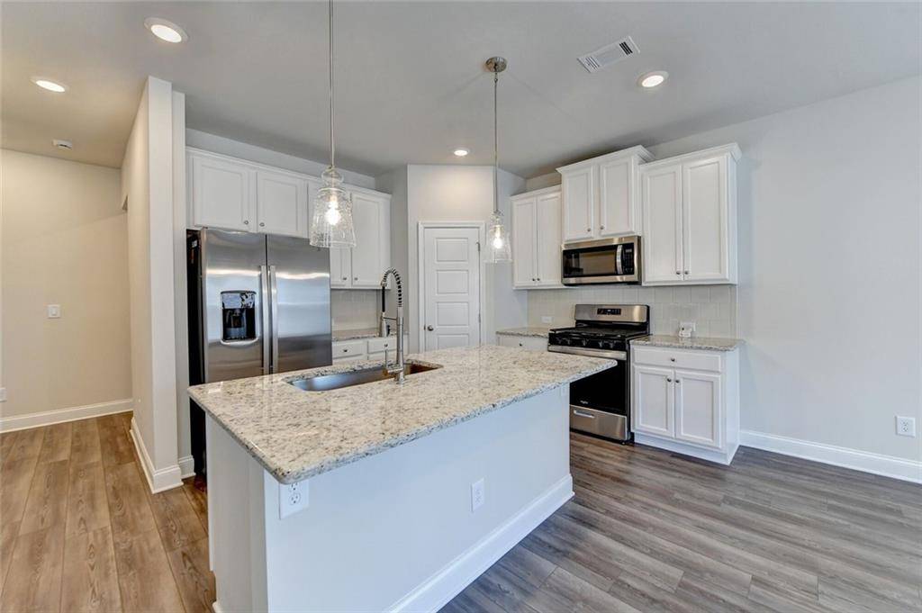 Auburn, GA 30011,212 Station Overlook DR