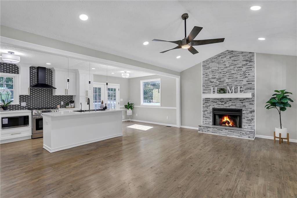 Woodstock, GA 30189,306 N Briar RDG N