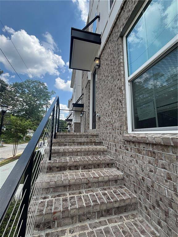 Atlanta, GA 30318,2551 Astaire CT NW