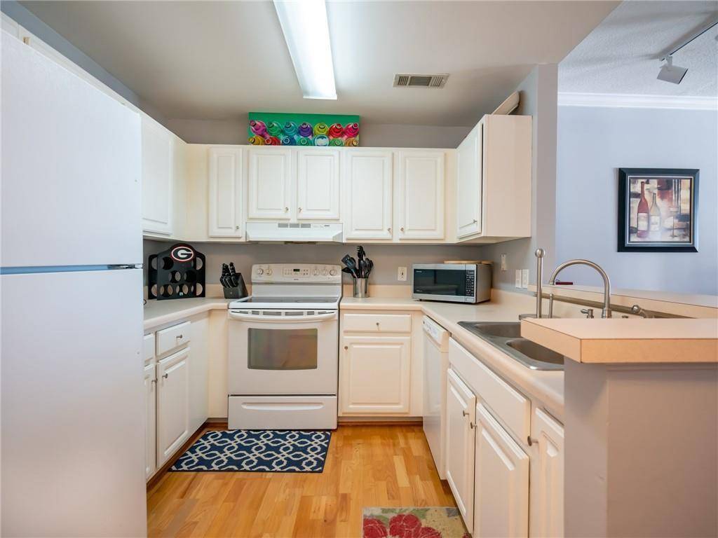 Atlanta, GA 30309,1101 Juniper ST NE #808