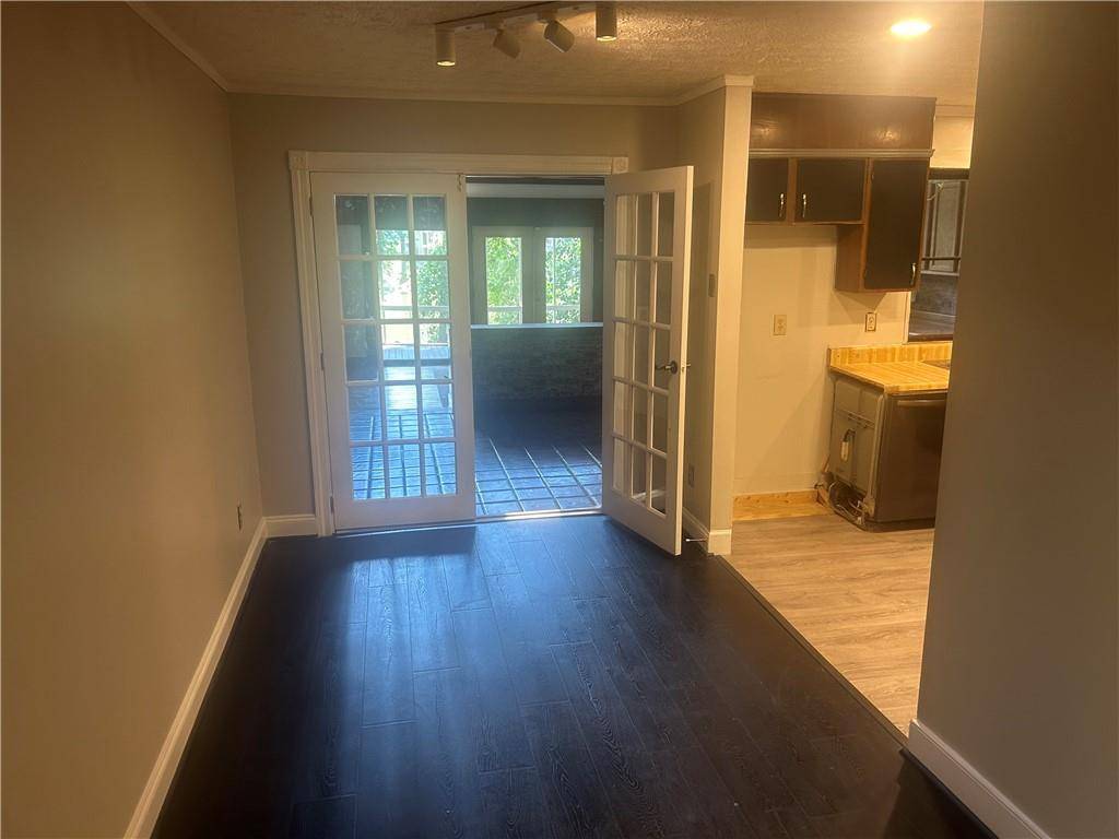 Stone Mountain, GA 30088,732 Martin RD