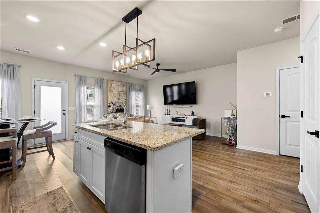 Atlanta, GA 30331,7098 Chara LN SW