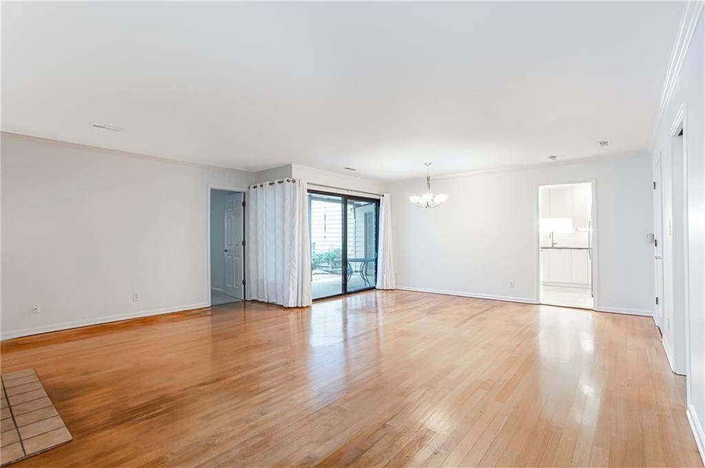 Atlanta, GA 30328,1005 Garden CT