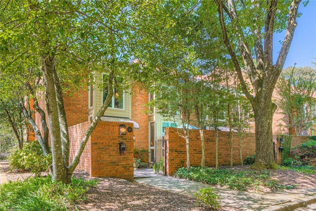 Atlanta, GA 30342,54 Willow GLN