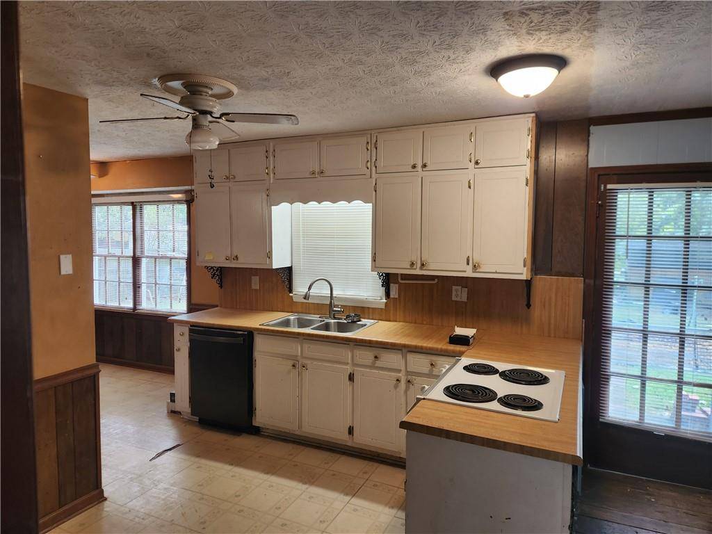 Lawrenceville, GA 30046,857 Pin Oak WAY