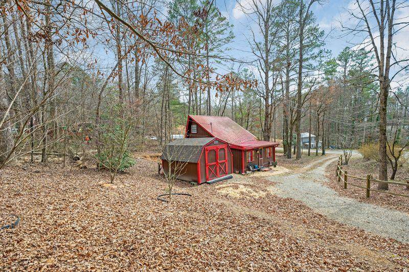 Ellijay, GA 30540,27 Banjo WAY