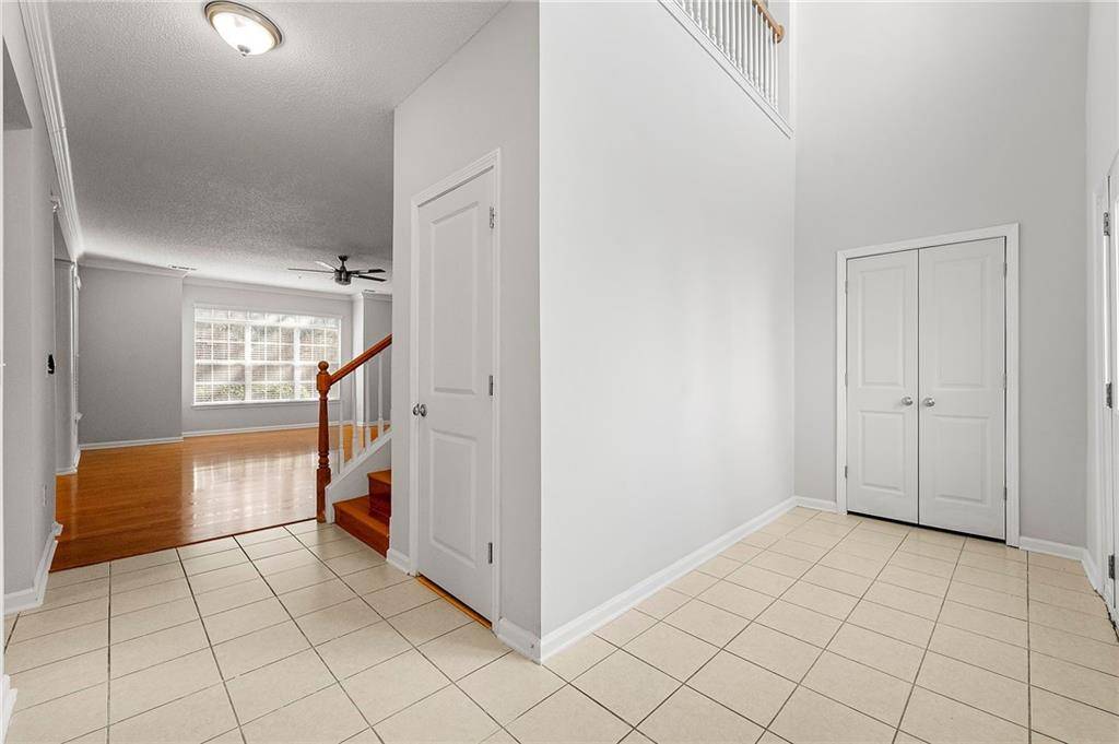 Kennesaw, GA 30144,2015 Barrett Lakes BLVD NW #415