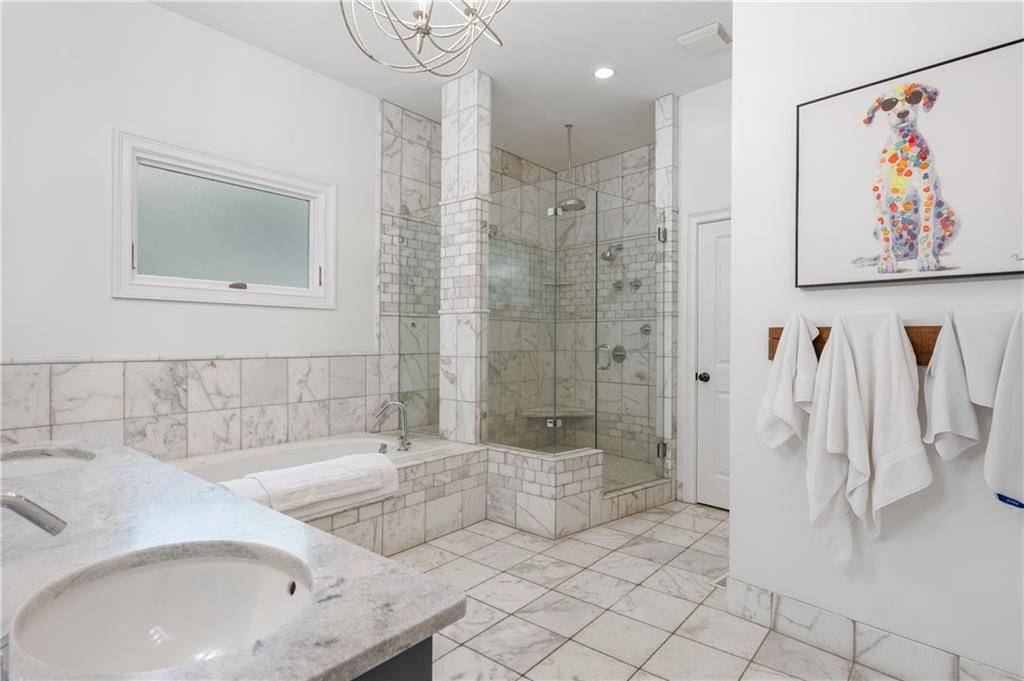 Decatur, GA 30030,530 Oakview RD