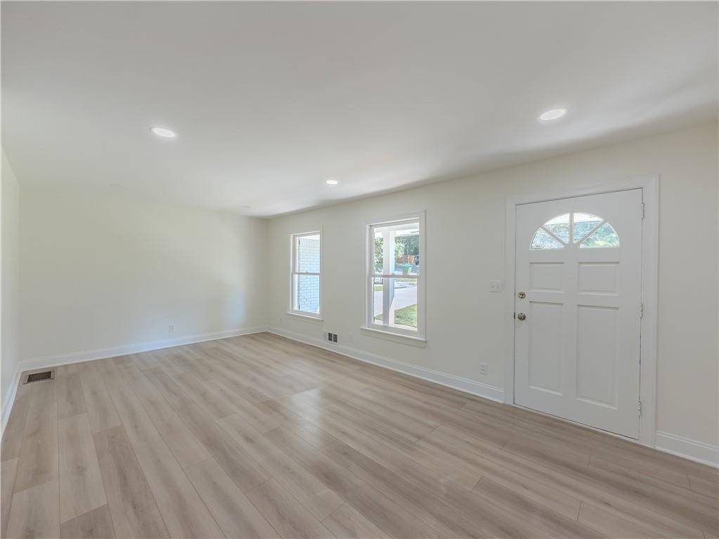 Stone Mountain, GA 30087,507 Castlearie DR