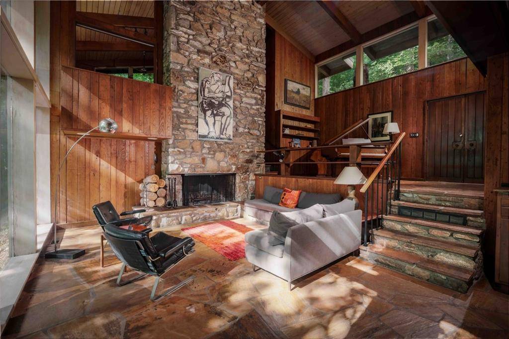 Atlanta, GA 30307,393 The Falls CT NE