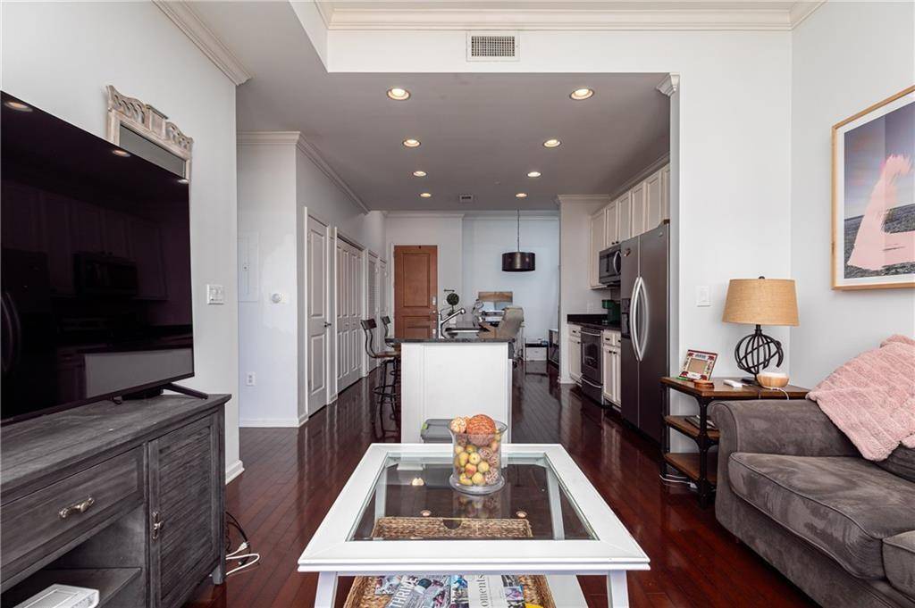 Atlanta, GA 30305,3040 Peachtree RD NW #1509