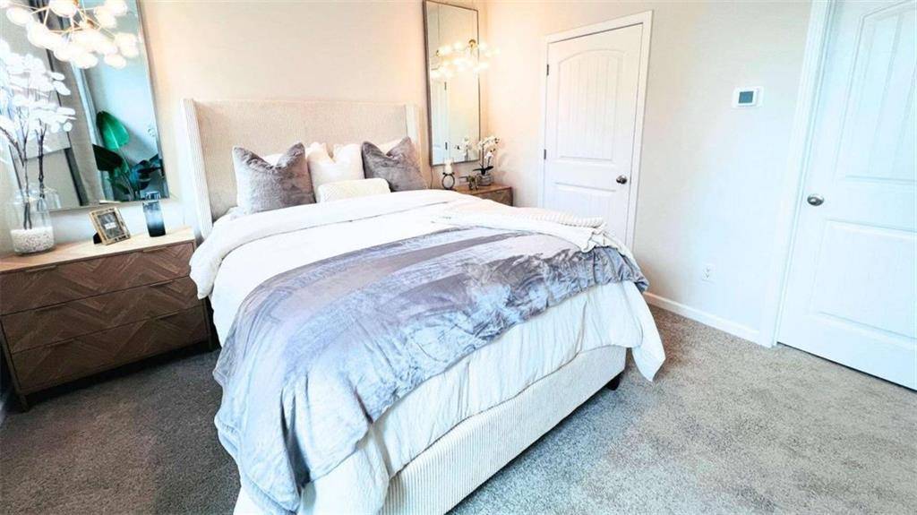 Atlanta, GA 30354,222 College CIR #1012