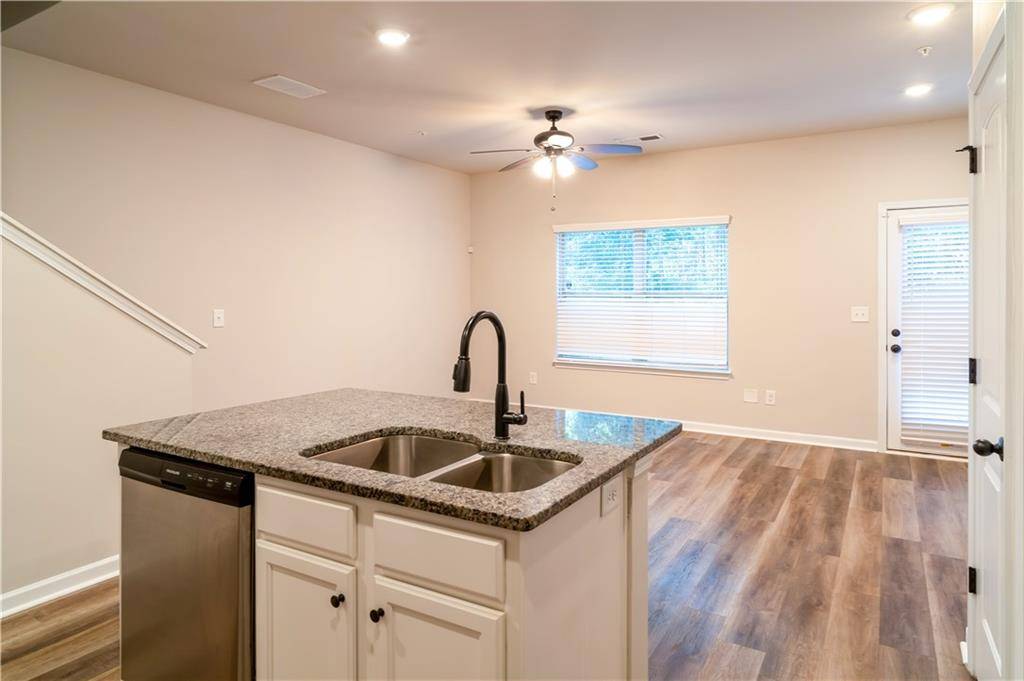 East Point, GA 30344,3111 Bayrose CIR #109B