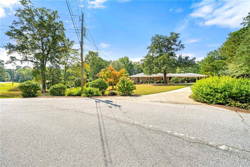 Douglasville, GA 30134,6441 Rose CIR