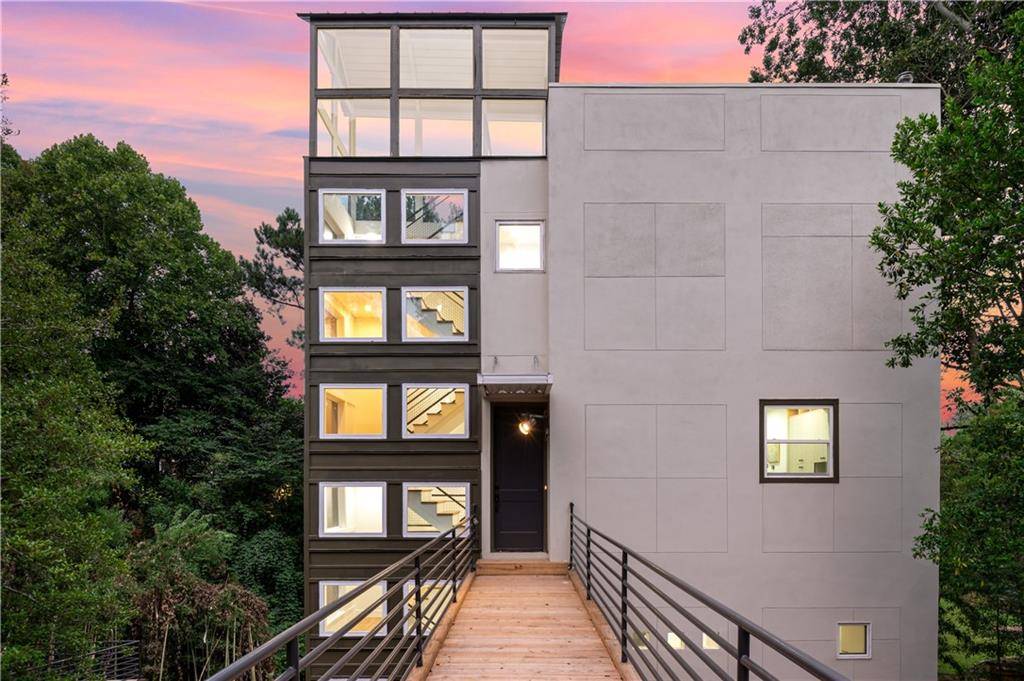 Atlanta, GA 30305,335 Eureka DR NE