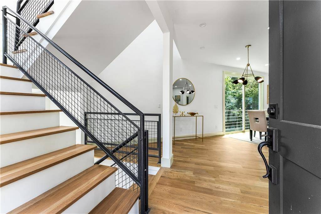 Atlanta, GA 30305,335 Eureka DR NE