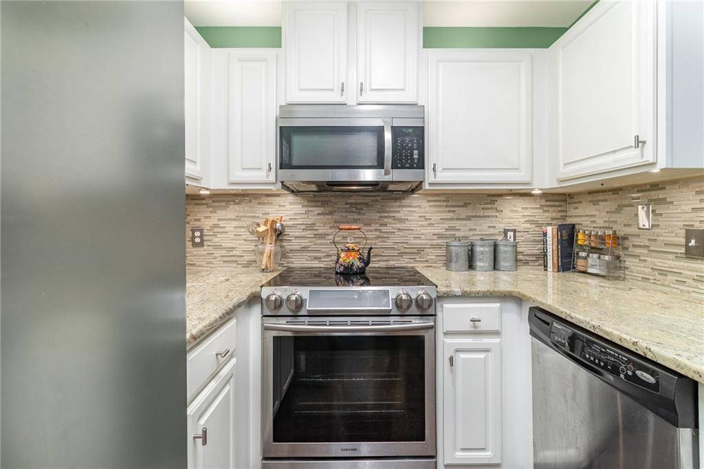 Atlanta, GA 30309,1101 Juniper ST NE #822