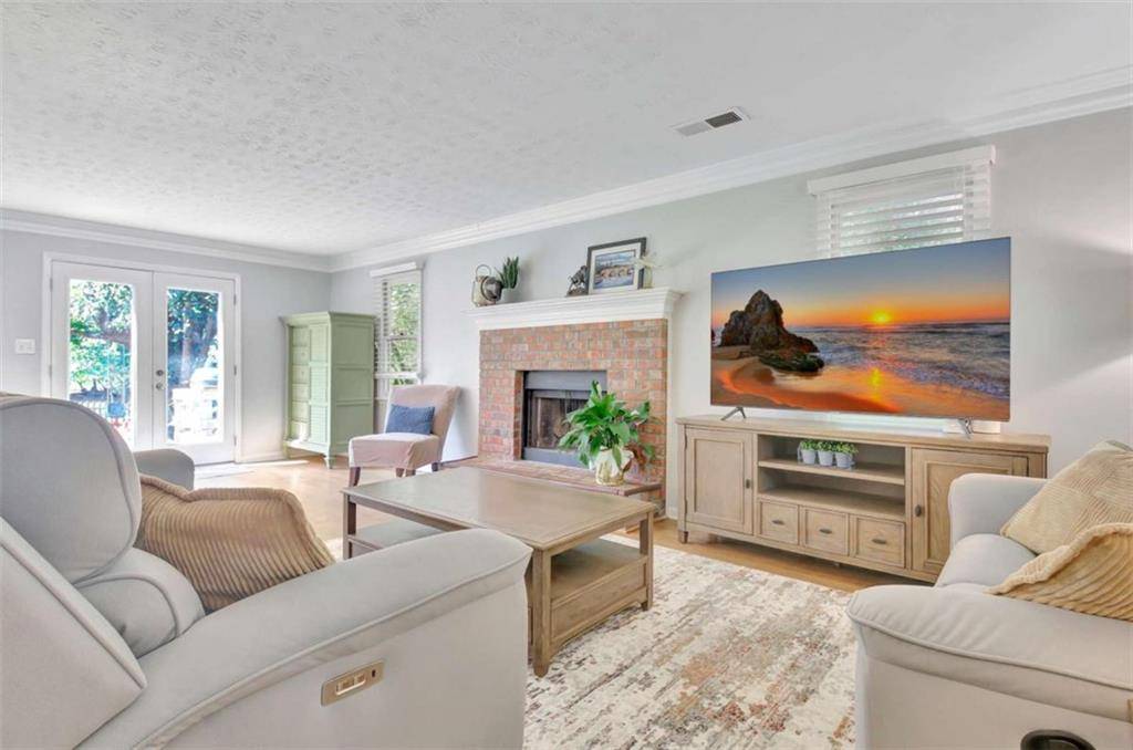 Tyrone, GA 30290,250 E Crestwood RD E