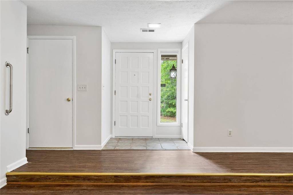 Kennesaw, GA 30144,845 Creek TRL NW