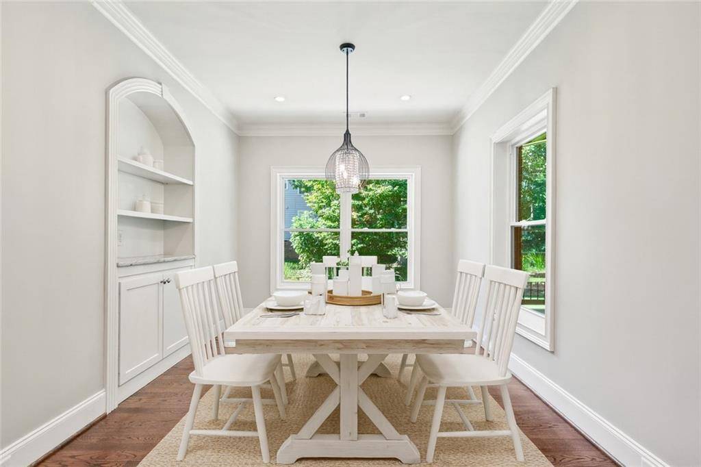 Atlanta, GA 30338,5816 Chamblee Dunwoody RD