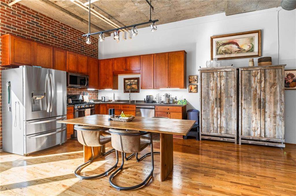 Atlanta, GA 30308,660 Glen Iris DR NE #210