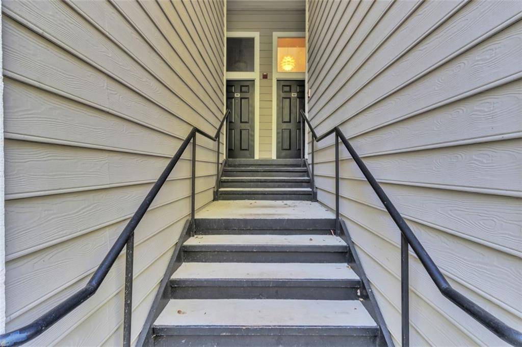 Atlanta, GA 30327,4254 RIVER GREEN DR NW #608