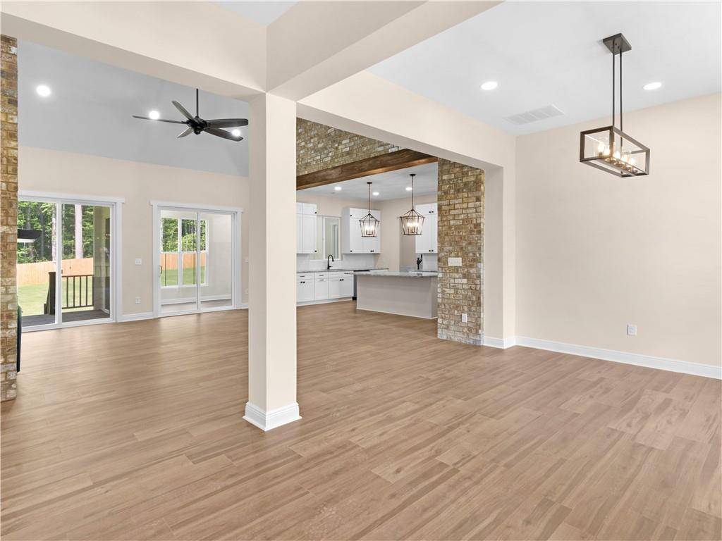 Griffin, GA 30223,1019 Oakridge DR