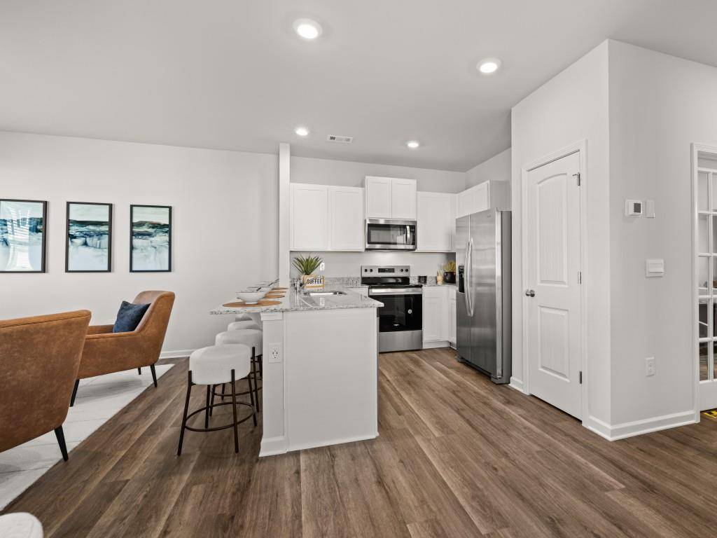 Atlanta, GA 30336,5950 Skylar Drive DR #44