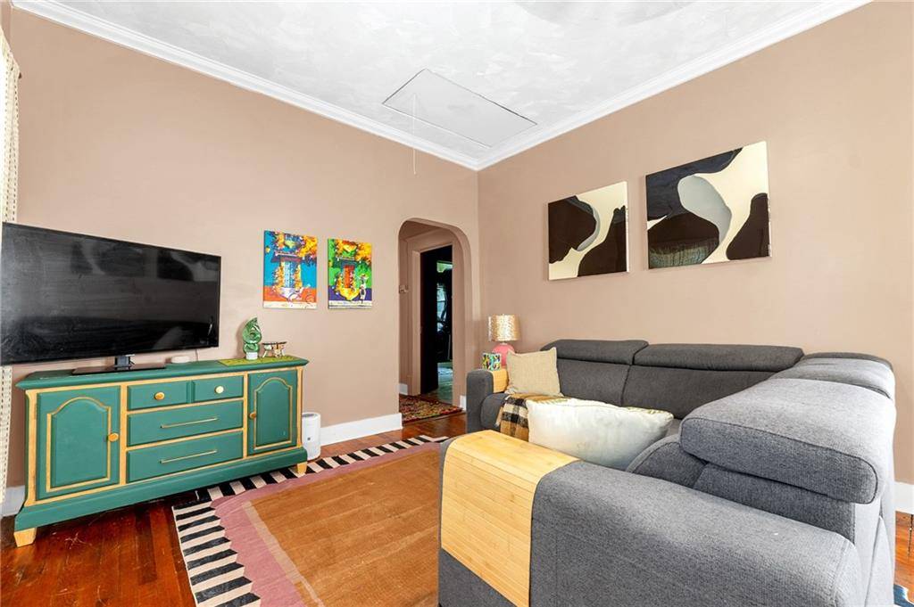 Atlanta, GA 30318,1608 Carroll DR NW