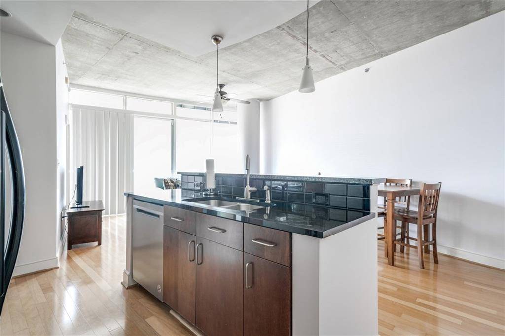 Atlanta, GA 30309,950 W Peachtree ST NW #1710