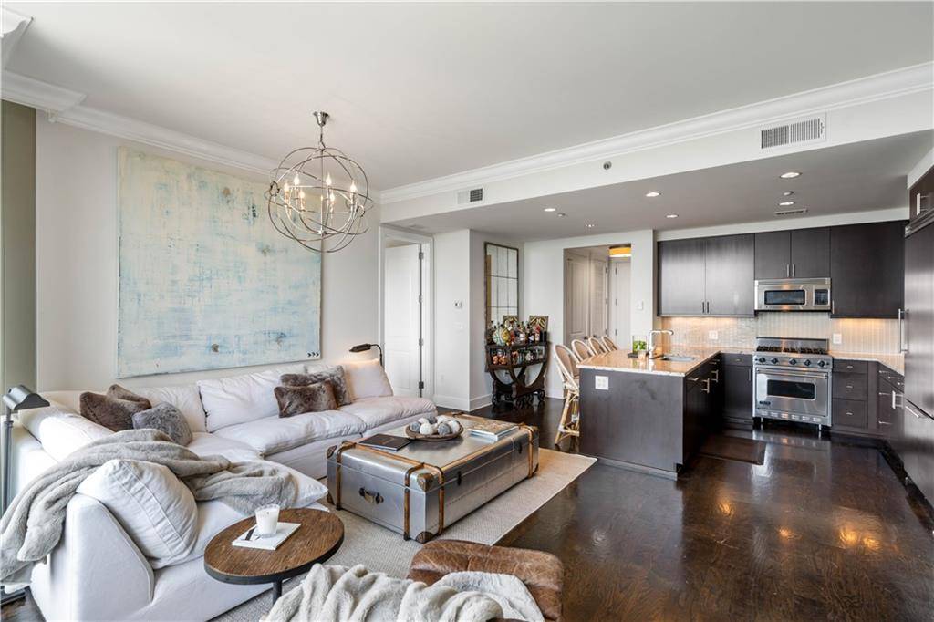 Atlanta, GA 30326,3630 Peachtree RD NE #2009