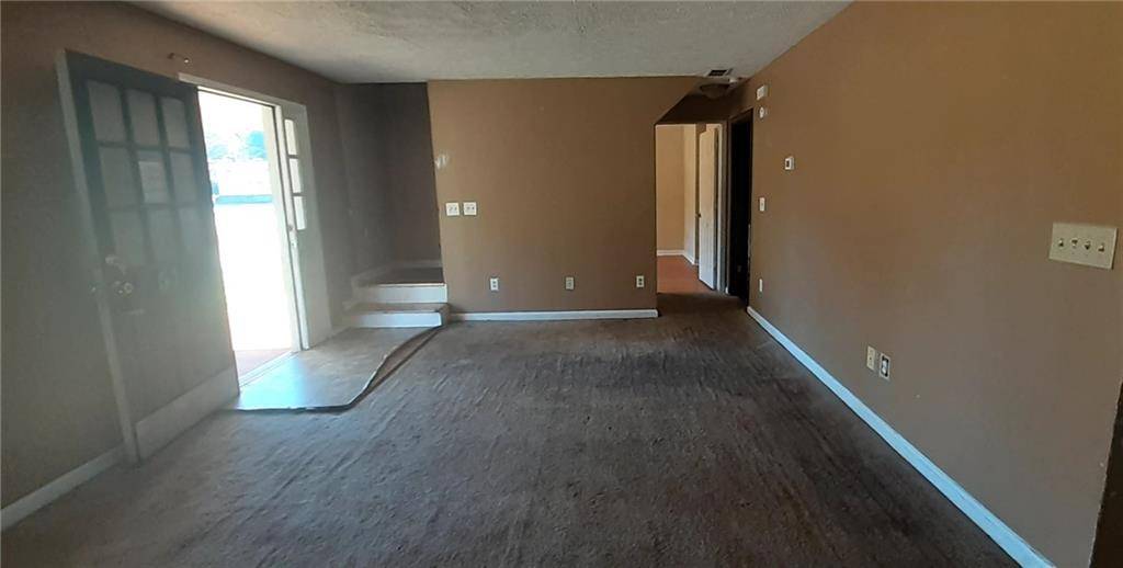 Commerce, GA 30529,51 Pine AVE