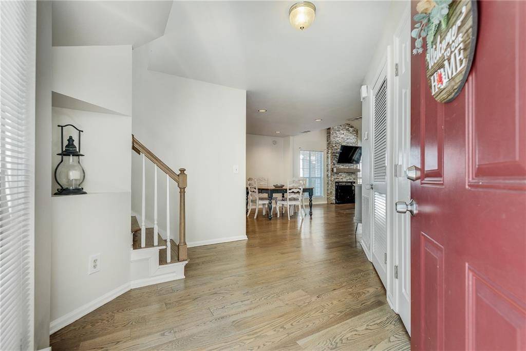 Alpharetta, GA 30005,5557 BRIDGE POINTE DR