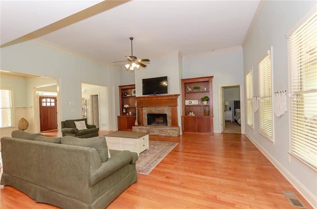 Loganville, GA 30052,1404 Fairwinds CT